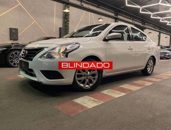 NISSAN VERSA 2016
