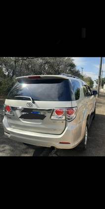 TOYOTA HILUX SW4 2014