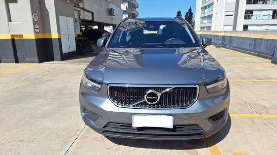 VOLVO XC40 2019