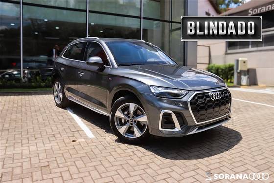 AUDI Q5 2024