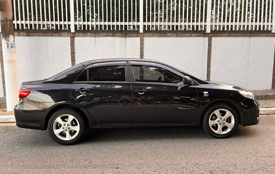 TOYOTA COROLLA 2013