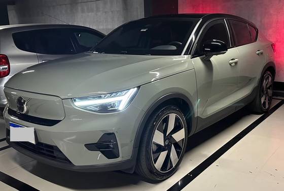 VOLVO C40 2023