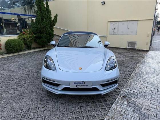 PORSCHE 718 2024