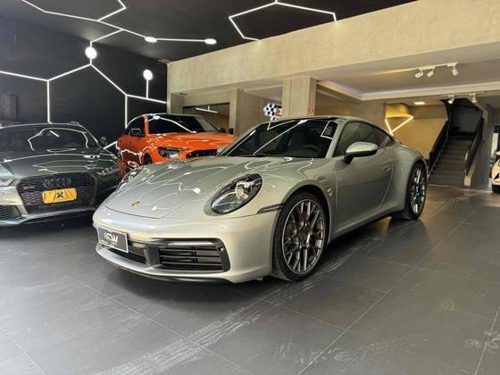 PORSCHE 911 2021