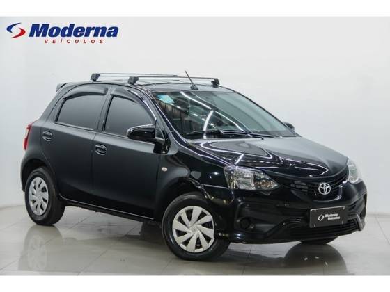TOYOTA ETIOS 2021
