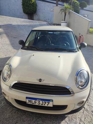 MINI ONE 2013