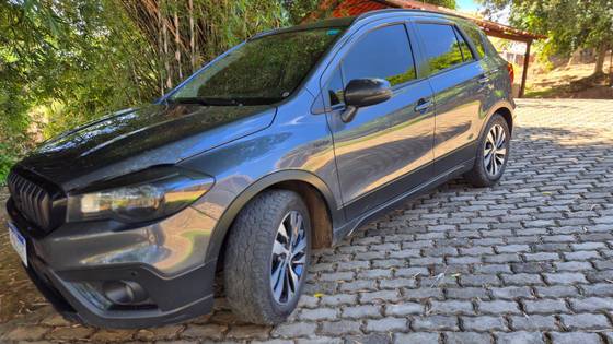SUZUKI S-CROSS 2019