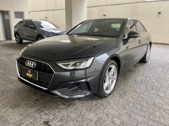 AUDI A4 2021
