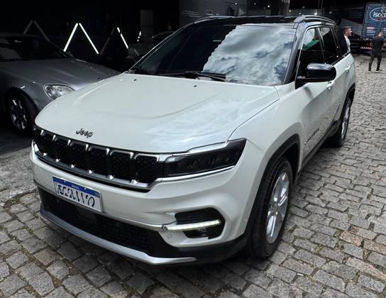 JEEP COMMANDER 2023