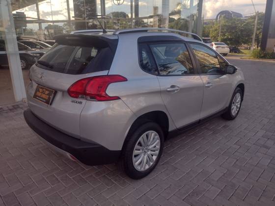 PEUGEOT 2008 2019