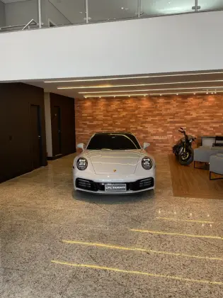 PORSCHE 911 2024