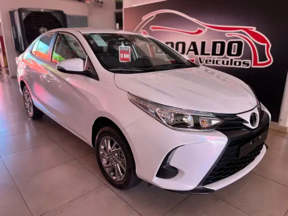 TOYOTA YARIS 2025