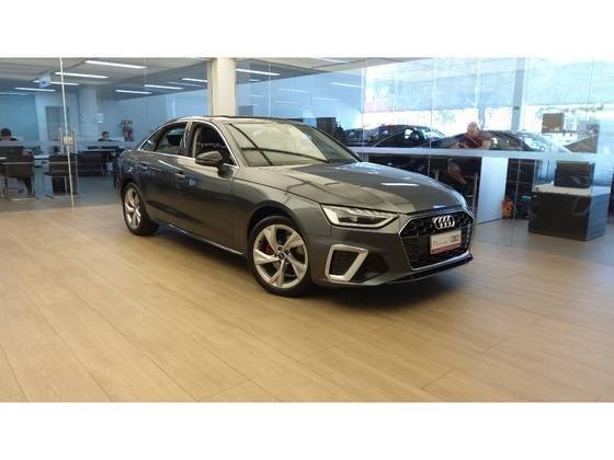 AUDI A4 2022