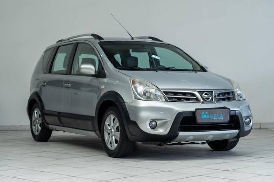 NISSAN LIVINA 2014