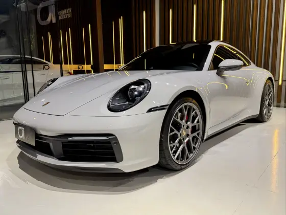PORSCHE 911 2024