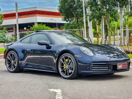 PORSCHE 911 2021