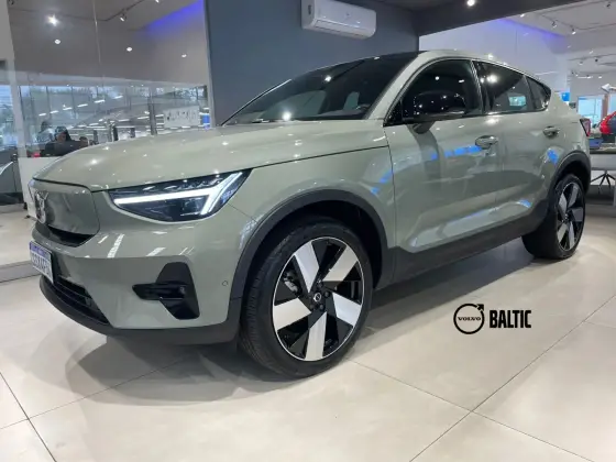 VOLVO C40 2024