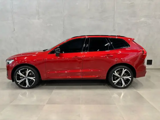 VOLVO XC60 2023