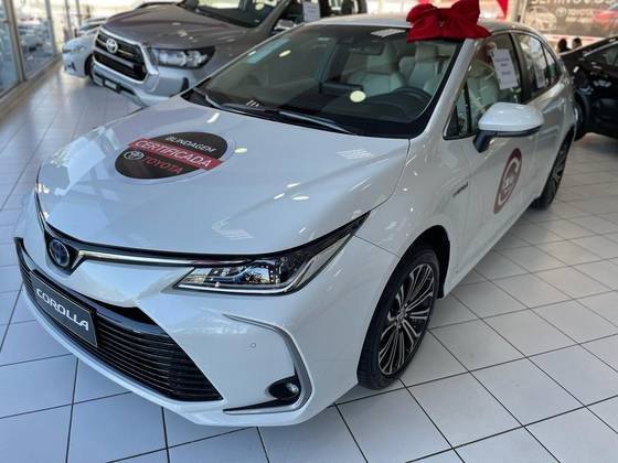 TOYOTA COROLLA 2025