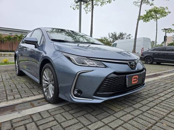 TOYOTA COROLLA 2025