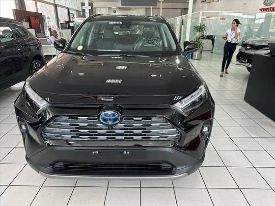 TOYOTA RAV4 2024