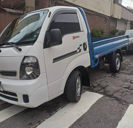 KIA BONGO 2013