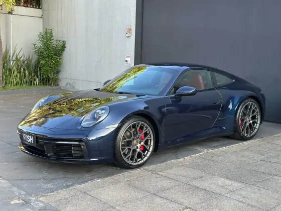 PORSCHE 911 2020