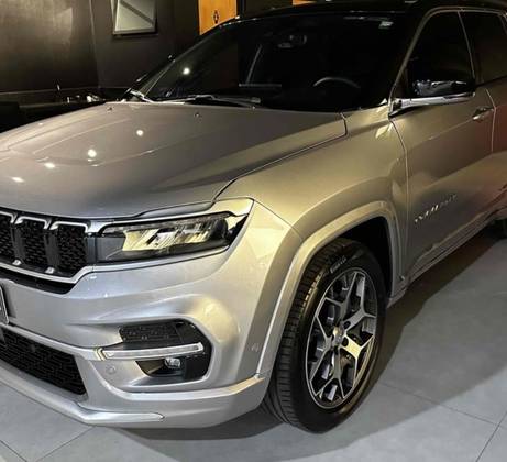 JEEP COMMANDER 2022