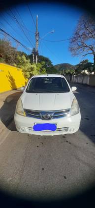 NISSAN LIVINA 2013