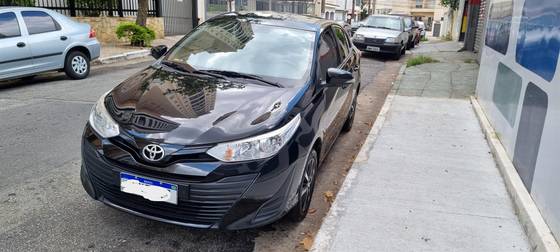 TOYOTA YARIS 2021