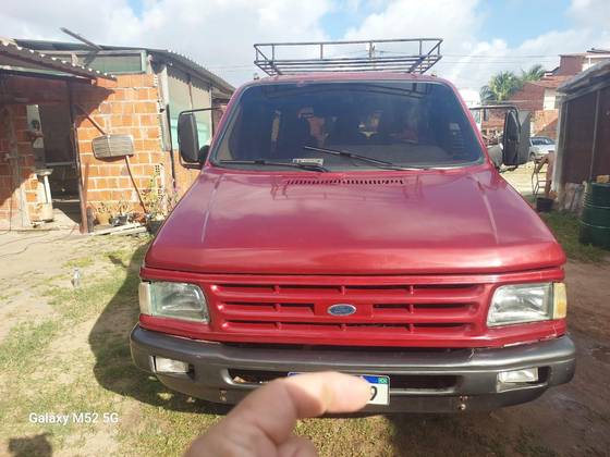 FORD F-1000 1988