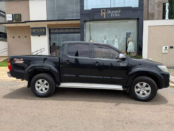 TOYOTA HILUX 2013