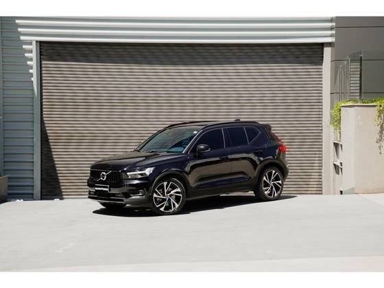 VOLVO XC40 2021