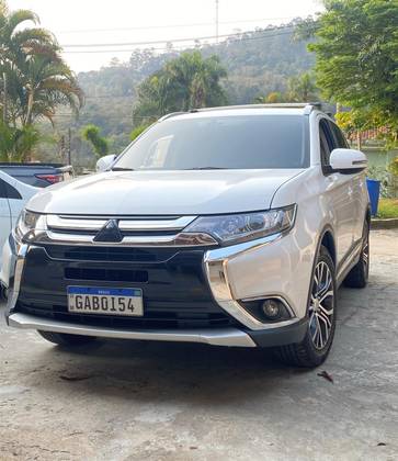 MITSUBISHI OUTLANDER 2017