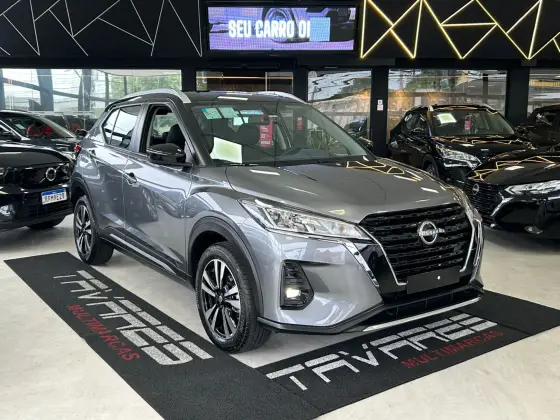 NISSAN KICKS PLAY 2025