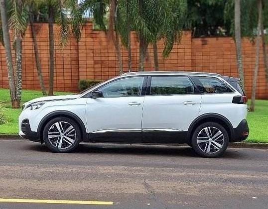 PEUGEOT 5008 2020