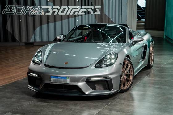 PORSCHE 718 2024