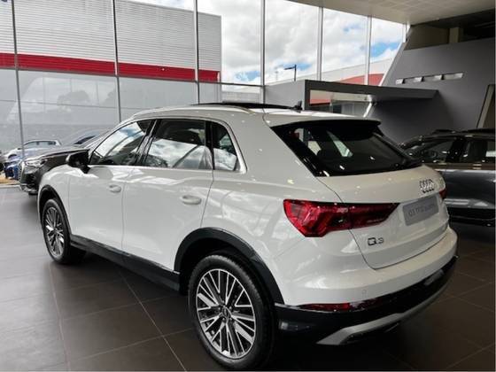 AUDI Q3 2024