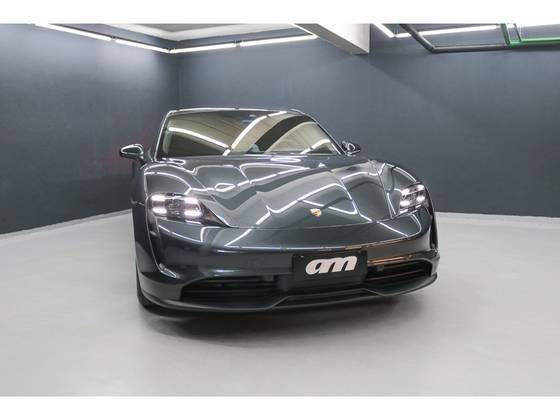 PORSCHE TAYCAN 2021