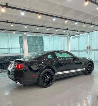 FORD MUSTANG 2011