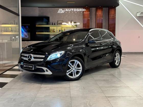 MERCEDES-BENZ GLA 200 2017