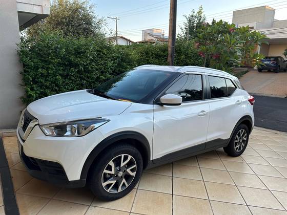 NISSAN KICKS 2020