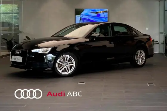 AUDI A4 2019