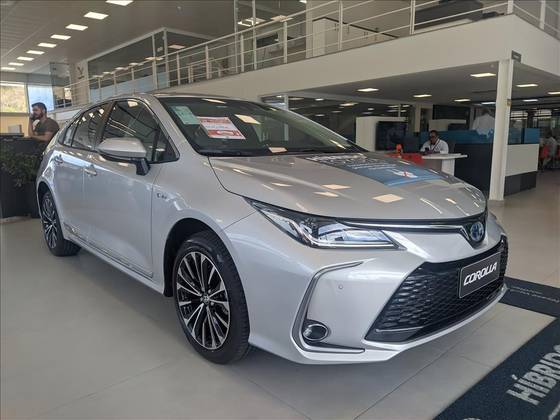 TOYOTA COROLLA 2025