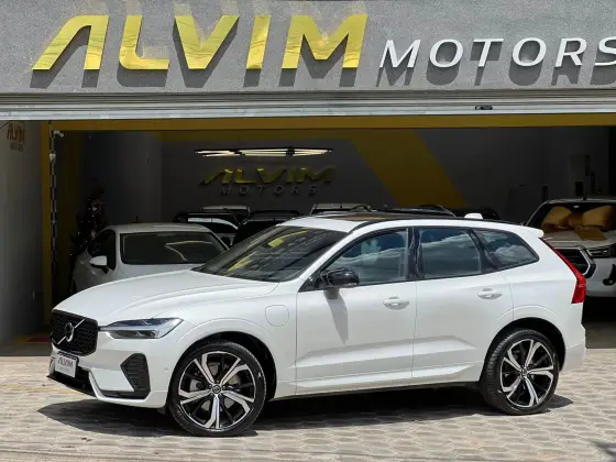 VOLVO XC60 2024