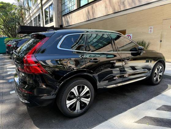 VOLVO XC60 2023