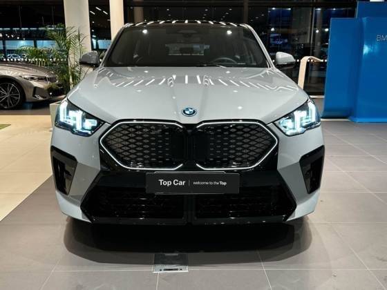 BMW iX2 2025