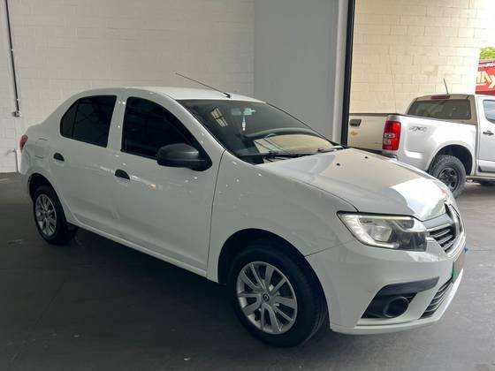 RENAULT LOGAN 2023