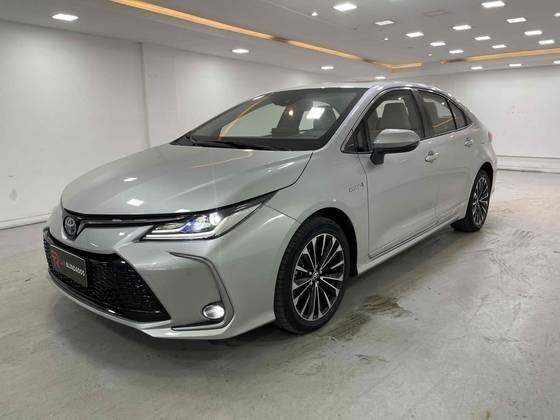 TOYOTA COROLLA 2024