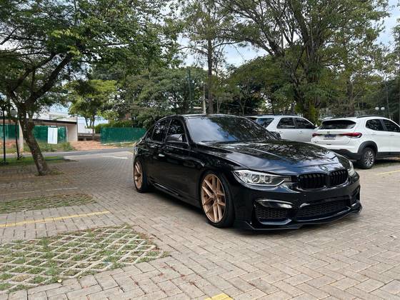 BMW 320i 2015